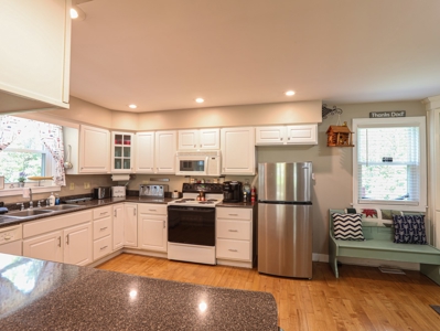 Cumberland Riverfront home for sale in Somerset Kentucky - image 9