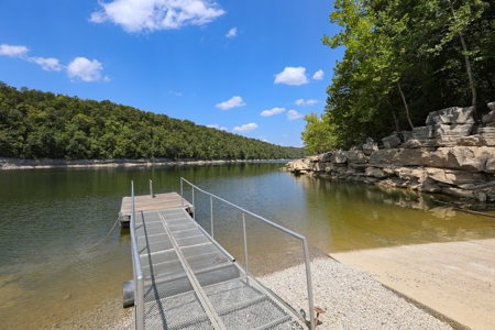 Cumberland Riverfront home for sale in Somerset Kentucky - image 35