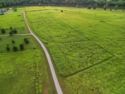 Private Gated Community on Northfork River, Ozark County MO - image 2