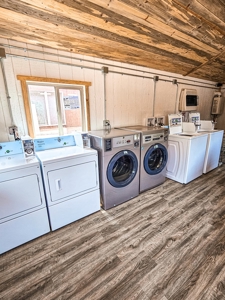 Sto-Away  Rental Business With Laundromat In Hinsdale Mt - image 13