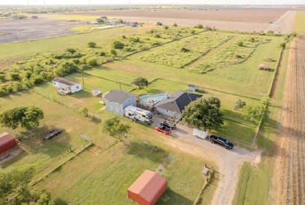 Serene Country Living 3 Bedroom/ 2 Bathroom  in Taft, TX - image 31