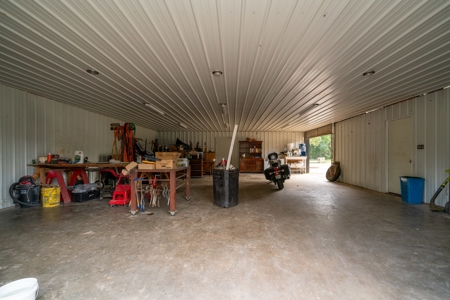 Country Home Located by Lake O' The Pines Avinger TX - image 6