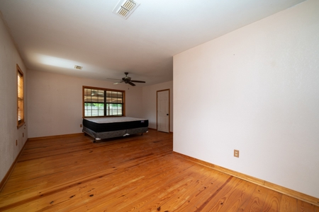 Country Home Located by Lake O' The Pines Avinger TX - image 26