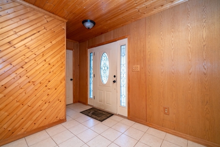 Country Home Located by Lake O' The Pines Avinger TX - image 30