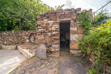 Country Home Located by Lake O' The Pines Avinger TX - image 14