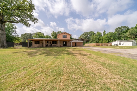 Country Home Located by Lake O' The Pines Avinger TX - image 8