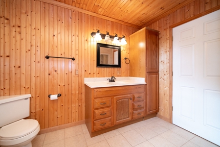 Country Home Located by Lake O' The Pines Avinger TX - image 22