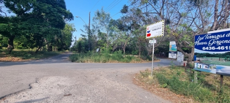 Lot on main road, near the sea in Nueva Gorgona - image 6