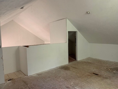 Mountain Springwater Fed Homestead - image 14