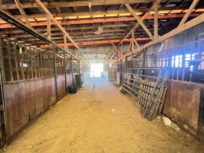 50 Acres 3Br-3Ba Brick - Horse Stalls Working Pens Tack Room - image 29