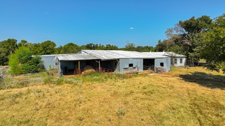 50 Acres 3Br-3Ba Brick - Horse Stalls Working Pens Tack Room - image 44