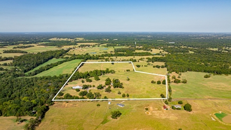 50 Acres 3Br-3Ba Brick - Horse Stalls Working Pens Tack Room - image 1