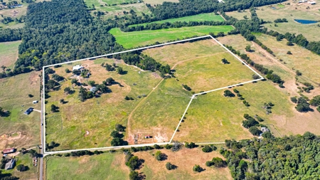 50 Acres 3Br-3Ba Brick - Horse Stalls Working Pens Tack Room - image 35