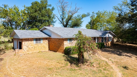 50 Acres 3Br-3Ba Brick - Horse Stalls Working Pens Tack Room - image 5