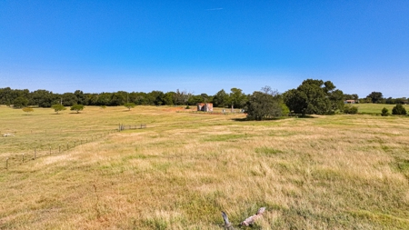 50 Acres 3Br-3Ba Brick - Horse Stalls Working Pens Tack Room - image 41