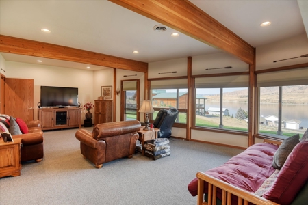 Dream Lake Cabin on Lake Roosevelt in Coveted Hanson Harbor! - image 26