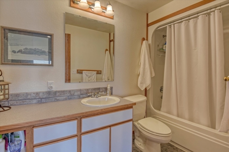 Dream Lake Cabin on Lake Roosevelt in Coveted Hanson Harbor! - image 42