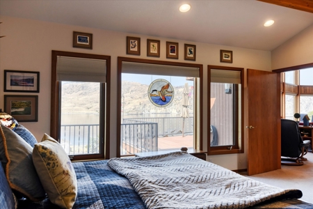 Dream Lake Cabin on Lake Roosevelt in Coveted Hanson Harbor! - image 34