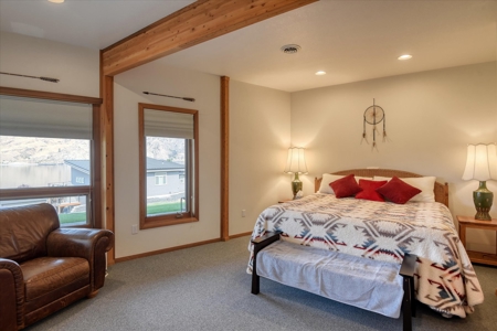 Dream Lake Cabin on Lake Roosevelt in Coveted Hanson Harbor! - image 39