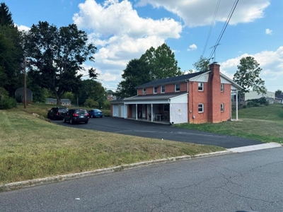 Auction - Duplex - Wytheville, VA - image 17