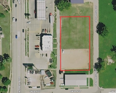 Prime Commercial Real Estate in Topeka KS For Sale - image 1