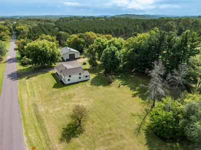 Charming Farmhouse on 3.94 Acres in Portage, Wisconsin - image 39