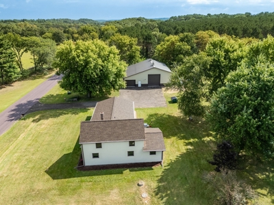 Charming Farmhouse on 3.94 Acres in Portage, Wisconsin - image 40
