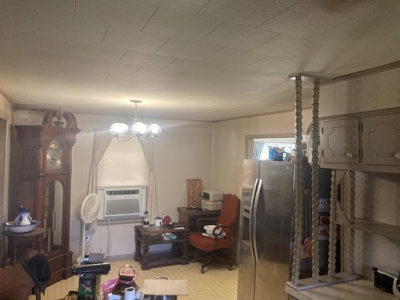 Home in town for sale in Glasgow, Kentucky - image 6