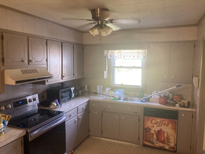 Home in town for sale in Glasgow, Kentucky - image 4