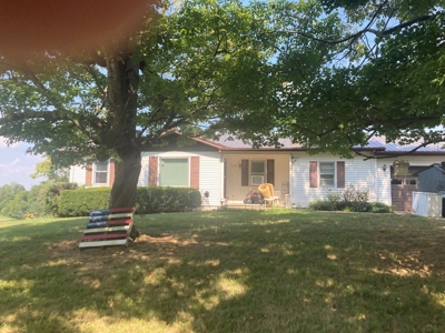 Home in town for sale in Glasgow, Kentucky - image 1
