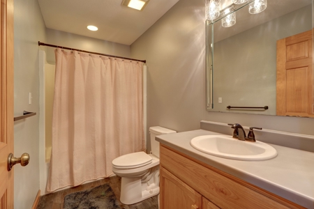 NW IL private home in the woods - image 14