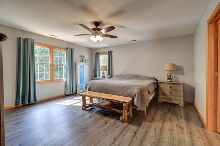 NW IL private home in the woods - image 18