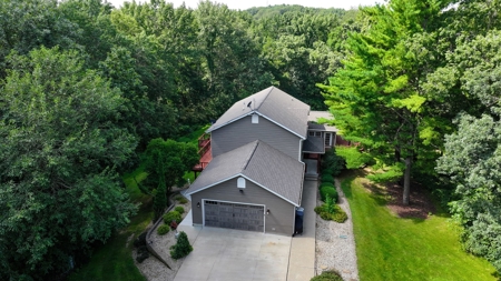 NW IL private home in the woods - image 42