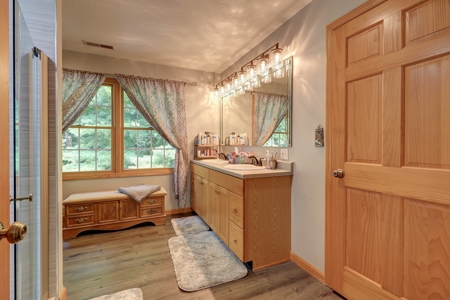 NW IL private home in the woods - image 20