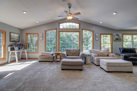 NW IL private home in the woods - image 8