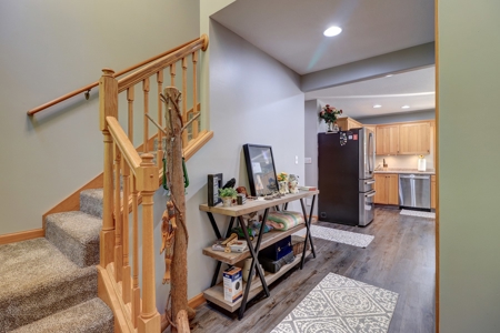 NW IL private home in the woods - image 3
