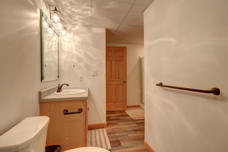 NW IL private home in the woods - image 30