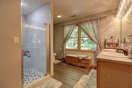 NW IL private home in the woods - image 21