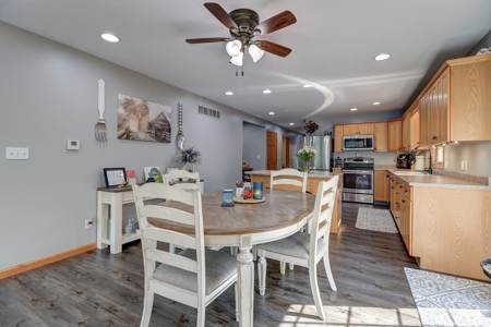 NW IL private home in the woods - image 7