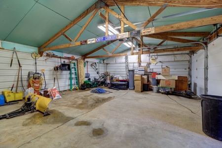 NW IL private home in the woods - image 46