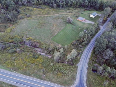 10 Acres with/5 stall barn in Bainbridge-Guilford District - image 1