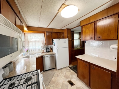 Home for Sale in Trenton, FL - image 13