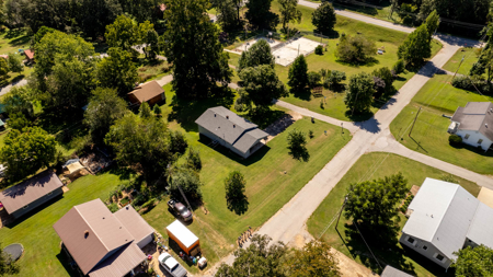 Home in Town for Sale in Mammoth Springs Arkansas - image 13