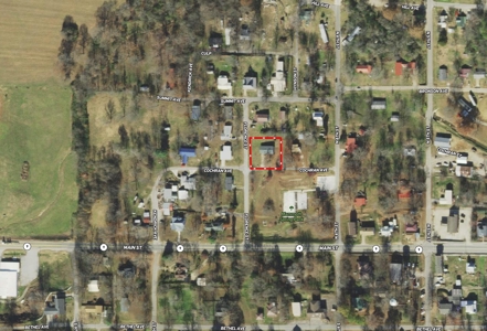 Home in Town for Sale in Mammoth Springs Arkansas - image 1