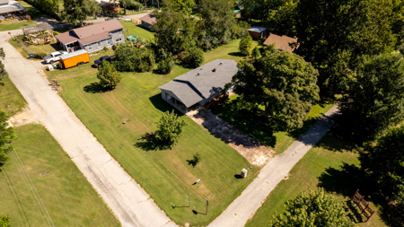 Home in Town for Sale in Mammoth Springs Arkansas - image 10