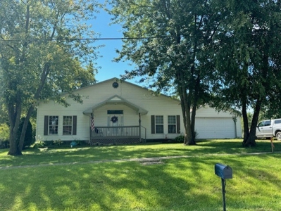 Home & 3 Acres In Hamilton Mo For Sale - image 1