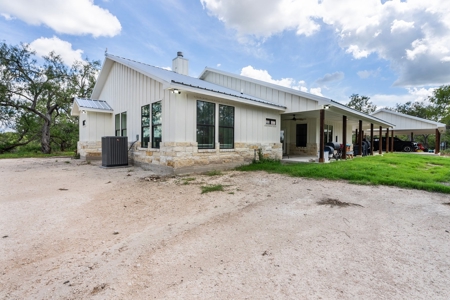 Custom Home on approx. 53 Acres with Nueces River Frontage - image 4