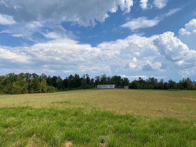 Country Home For Sale In Tn, 68 Ac+/-, Sheds, Pond, & Creek - image 40