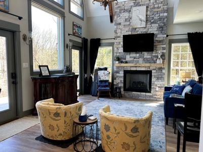 Lakefront Home & Cottage For Sale in Cherokee Village AR - image 5