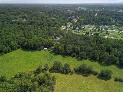 West Plains MO Country Home and 5 Acres in Beautiful Setting - image 37